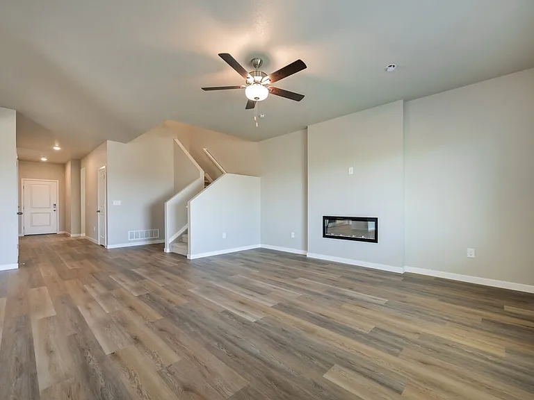 2135 Alyssa St — Photo 5