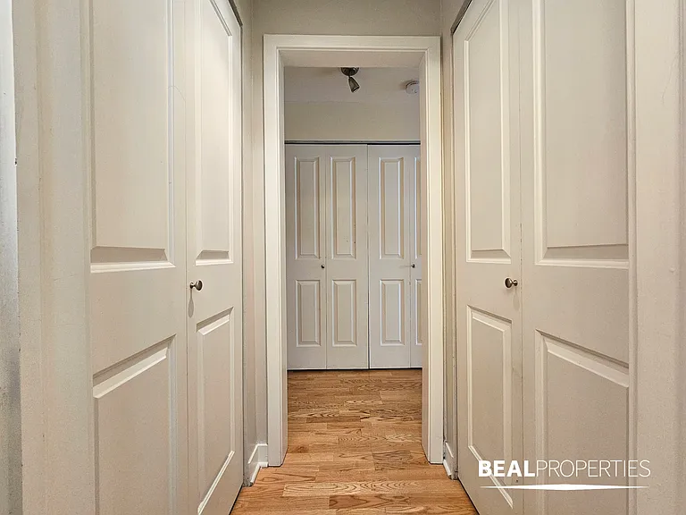 625 W Wrightwood — Photo 4