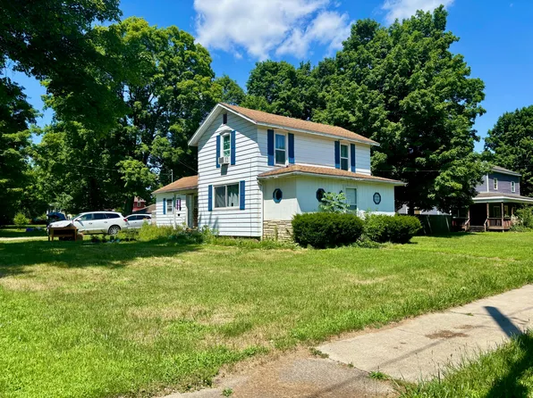 130 W Market St, Centreville, MI 49032