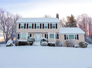 30 Highfield Dr, Monroe, CT 06468