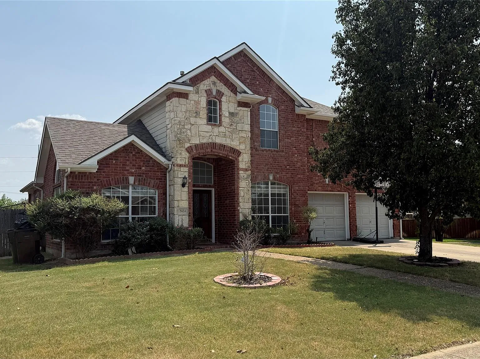 5 bed, 3251 sqft, $3,200 — Photo 1