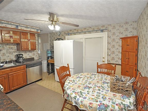 5th image of 15 Laurelgrove Dr