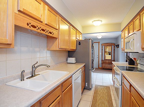 3rd image of 6967 W Shadow Lake Dr