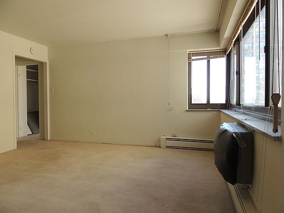 3rd image of 7337 S South Shore Dr APT 716