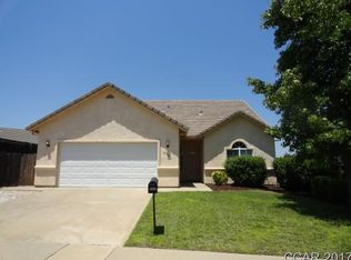 1058 Mockingbird Ln, Valley Springs, CA 95252