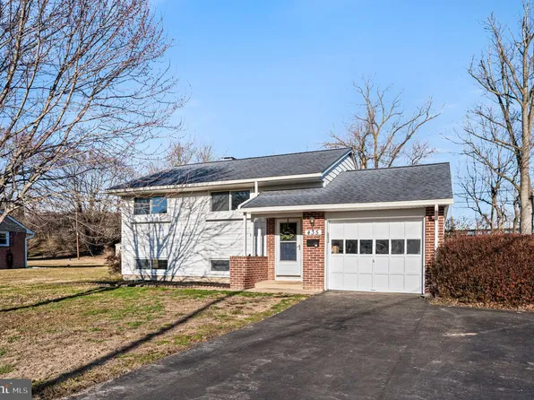 435 Chesterfield Dr, Downingtown, PA 19335