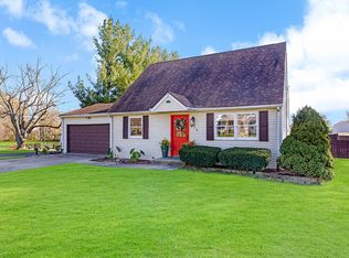 615 E Madison St, Mackinaw, IL