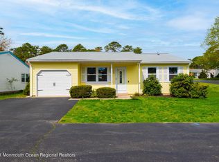 23 Chelsea Dr #70, Whiting, NJ 08759