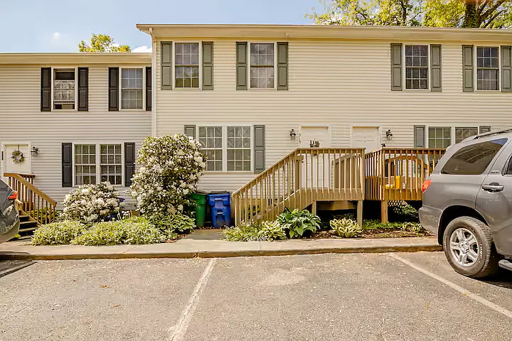 515 School Ln — Photo 2