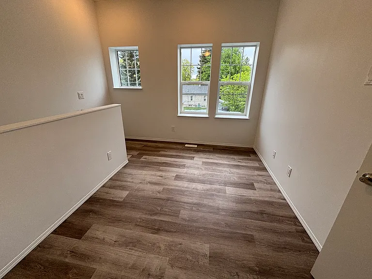 11936 47th St NW — Photo 9