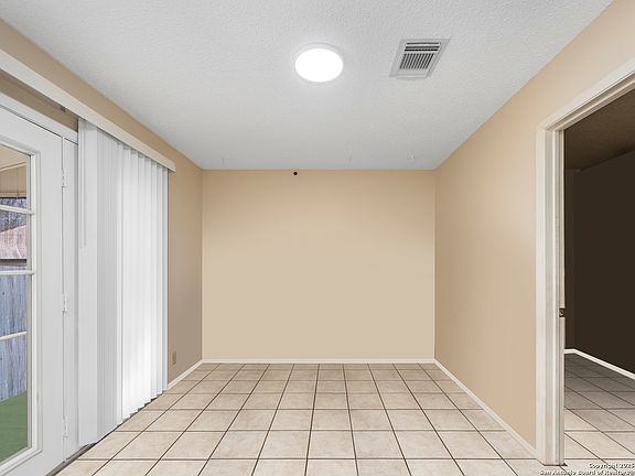 2nd image of 7638 Cascade Oak