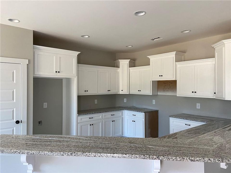 2nd image of 116 Lee Rd #2223