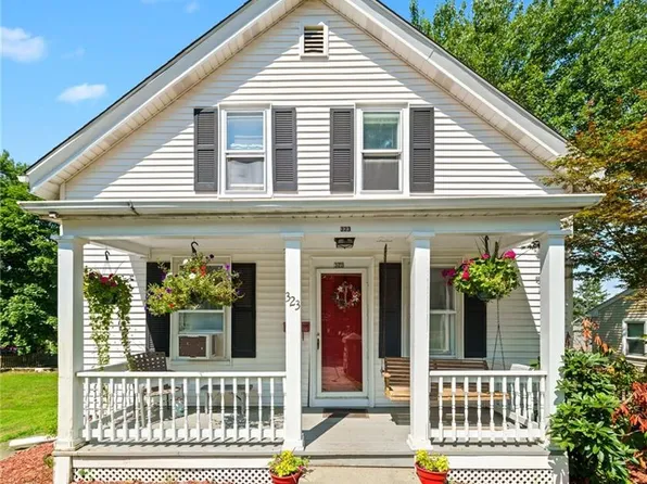 323 Maple St, Woonsocket, RI 02895
