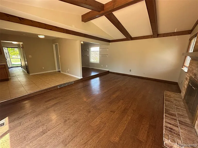 7534 Charrington Dr — Photo 8