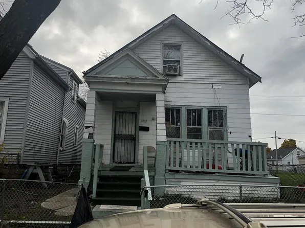 2749 North 16th STREET, Milwaukee, WI 53206