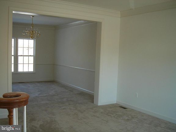 4th image of 11225 Suffolk Dr