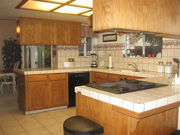5th image of 1678 E Shea Dr