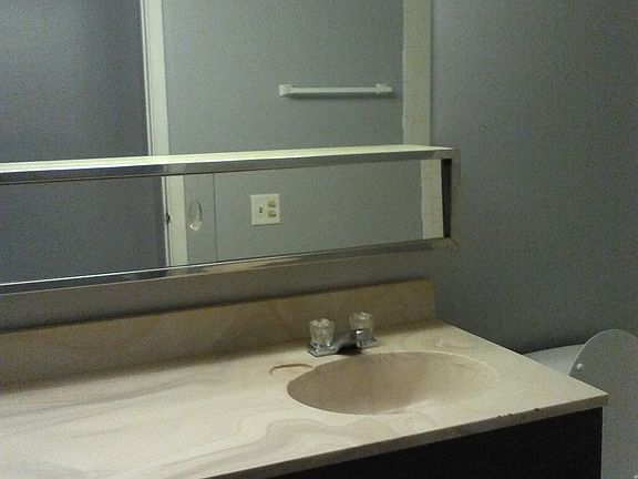 5th image of 1537 Anderson Ave APT 6