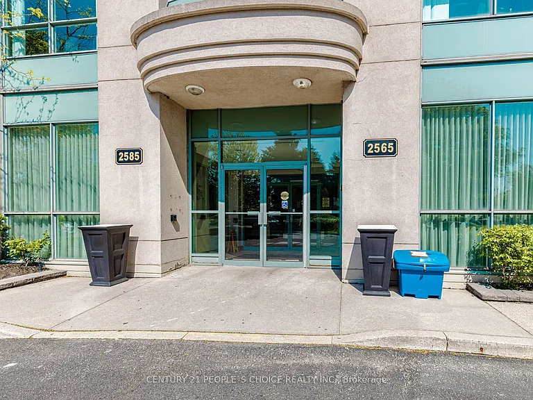 2565 Erin Centre Blvd #506 — Photo 3