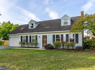 13 E Mohler Church Rd, Ephrata, PA 17522