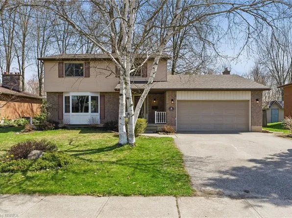 8 Camrose Dr, Brantford, ON N3R 6P3