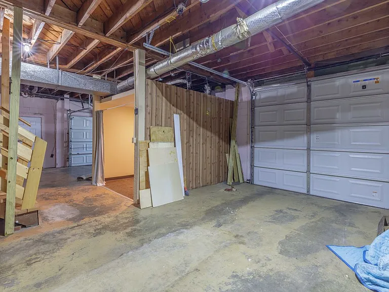 505 N Market St — Photo 20
