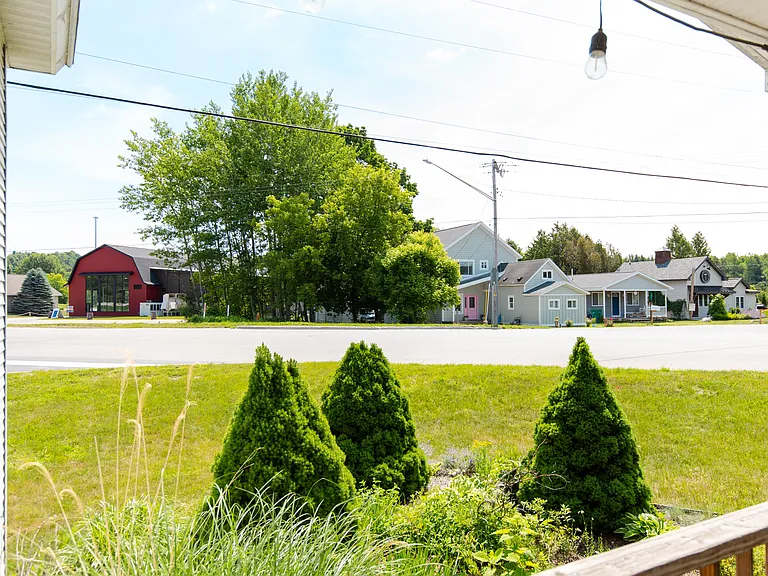 N Eagle Hwy — Photo 77