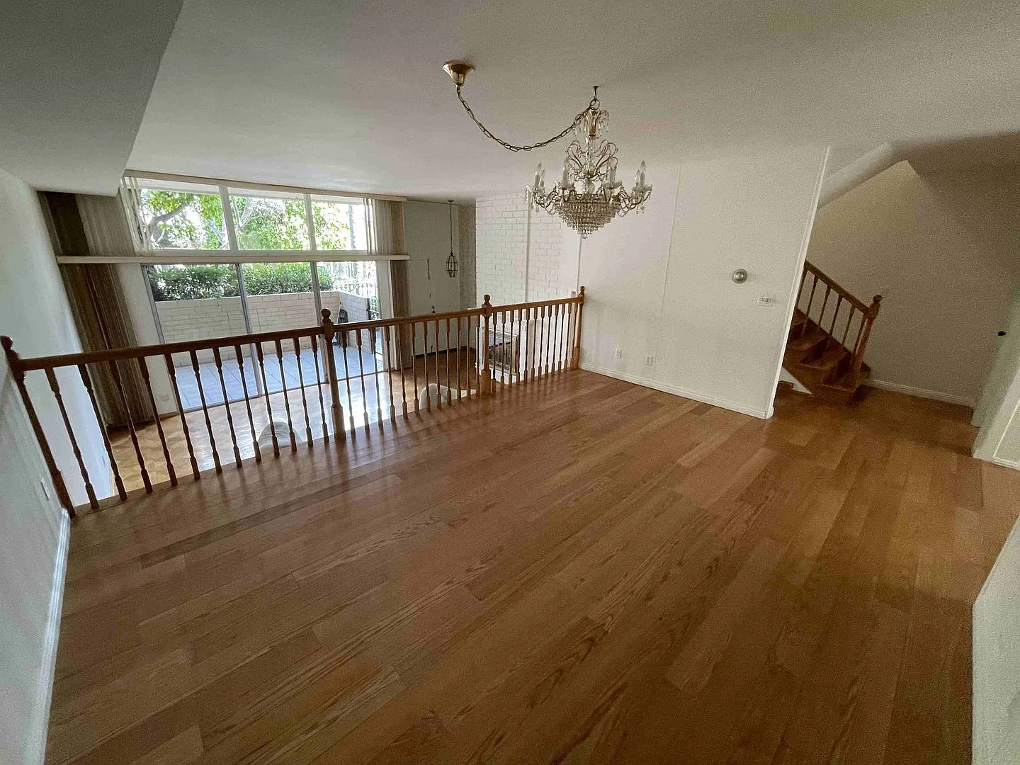 Large Encino Spa Condo! — Photo 4