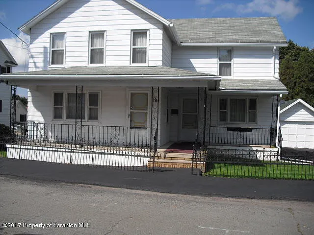 196 Chestnut St photo 1