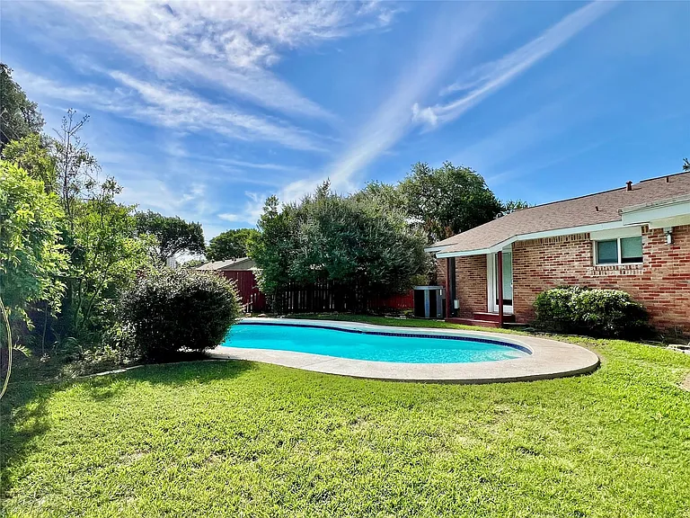 3421 Dartmoor Dr — Photo 21