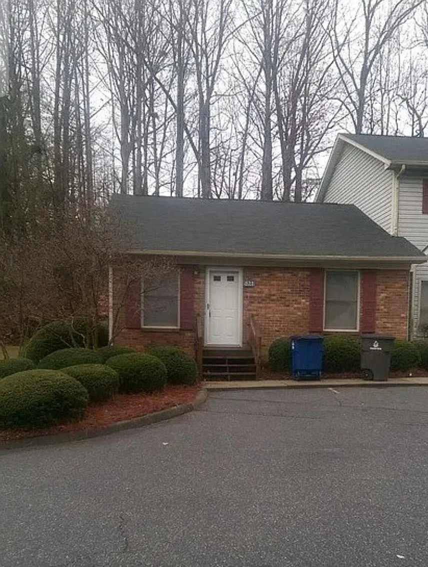 Photo 1 of 2 - 821 Brickwood Ct - Winston Salem, NC Primary Photo - 821 Brickwood Ct