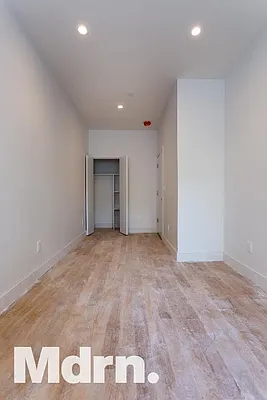 Rented by Mdrn Residential | media 41