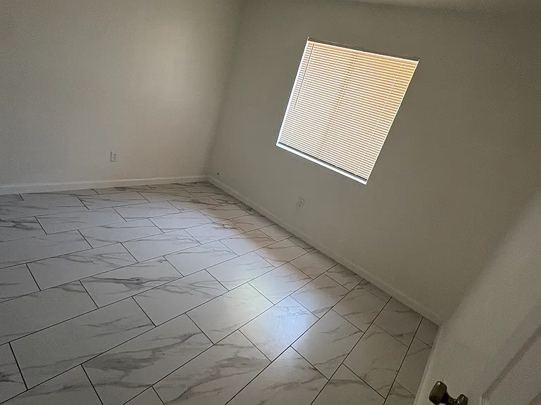 1014 N Seminole Ave — Photo 6