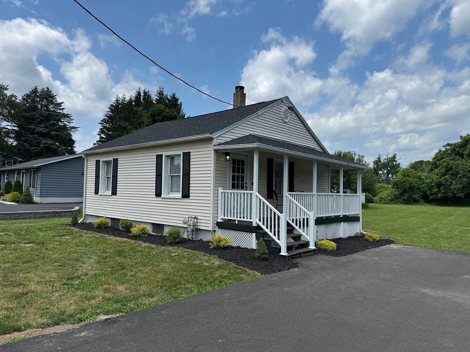 2 bed, 700 sqft, $1,500 — Photo 1
