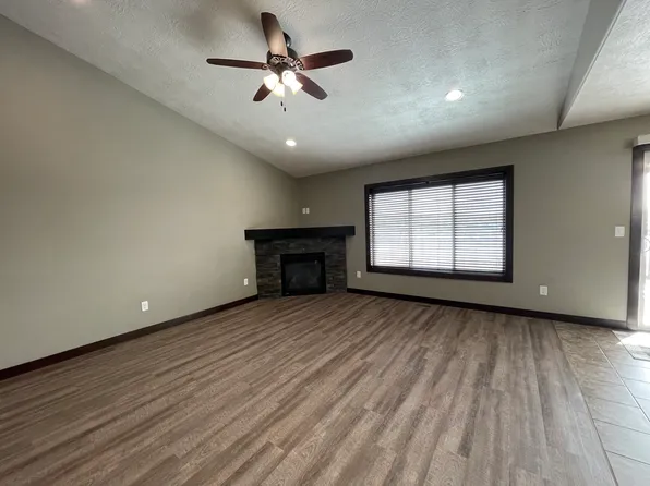 5918 S Mandy Ave #5918, Sioux Falls, SD 57106