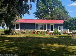 8426 Lake Pleasant Rd, Clifford, MI 48727