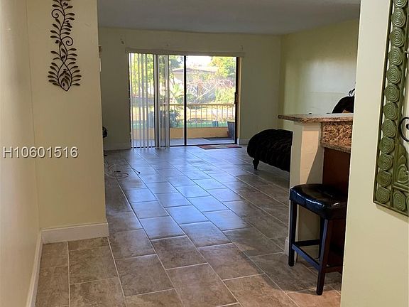 4th image of 4401 NW 41st St APT 112
