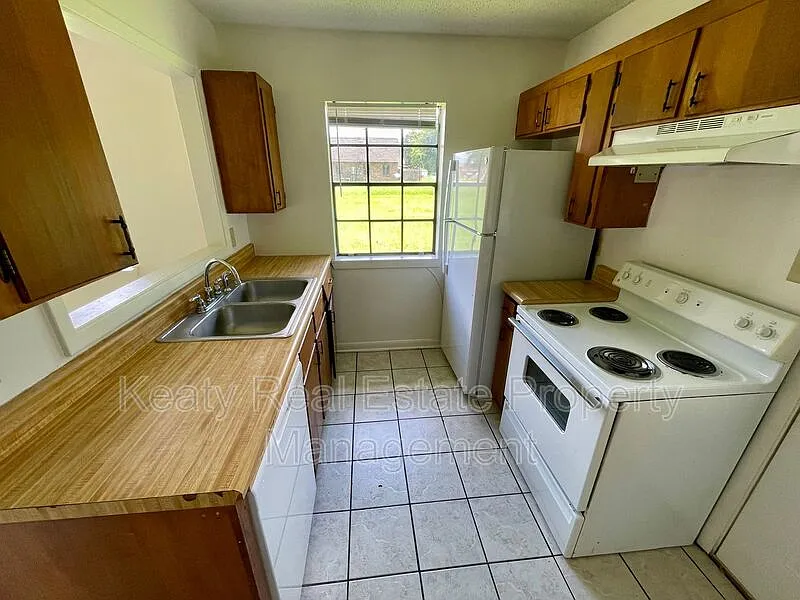 2 bed, 1.5 bath, 1000 sqft, $800 — Photo 4
