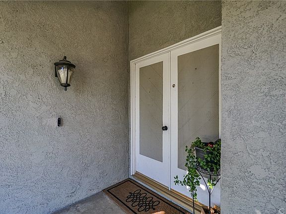 5th image of 13468 Wisteria Pl