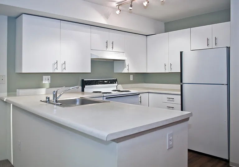 Alderview - 300 11th Ave — Photo 2