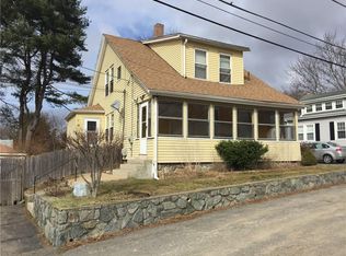 8 Oliver St, Smithfield, RI 02917