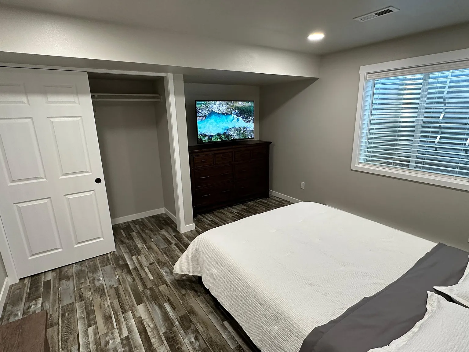 1 bed, 2020 sqft, $1,100 — Photo 1