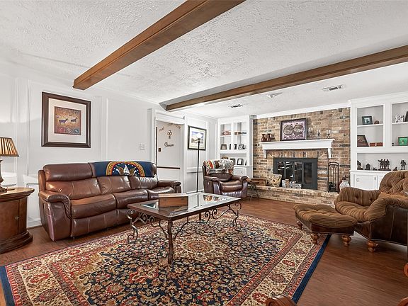 4th image of 5327 Lacreek Ln