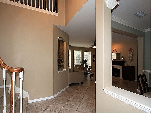 3rd image of 202 W Sterling Pond Cir
