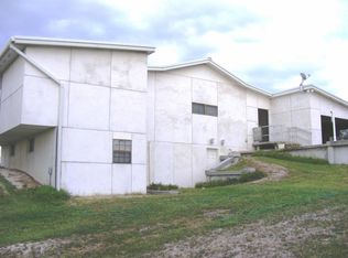 195 E Lake View Trl, Sandia, TX 78383