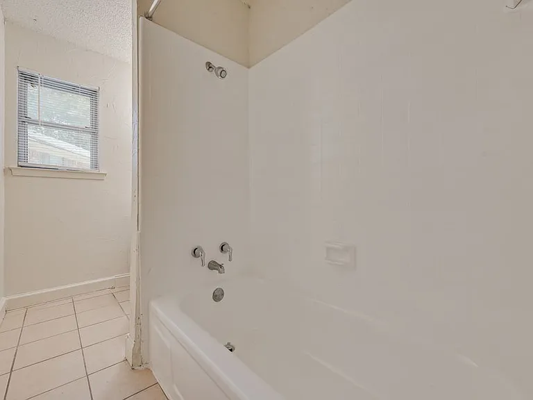 8308 Oak Ct #B — Photo 13