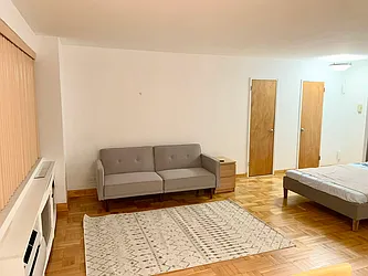 Rented by Luxus Manhattan Realty