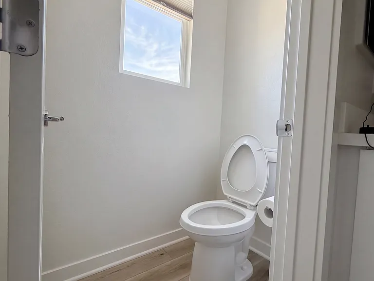3rd floor 
- master bedroom 
- bathroom