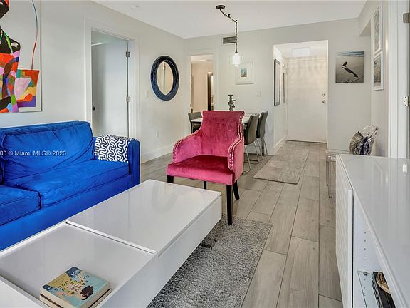 5th image of 2600 Collins Ave APT 204