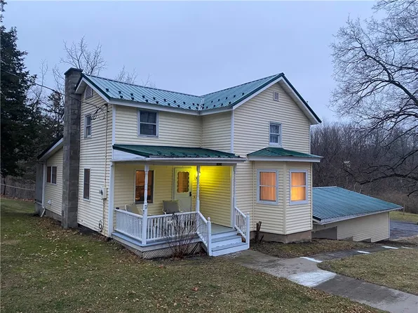 1624 Reddy Rd, Penn Yan, NY 14527